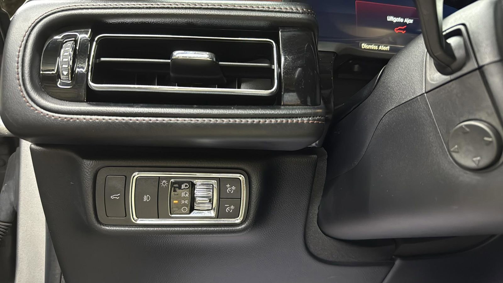 Used 2021 Lincoln Aviator Reserve w/ Equipment Group 202A image 17