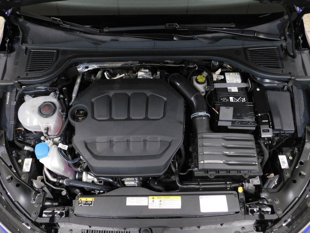 Used 2025 Volkswagen Golf R Black Edition image 14