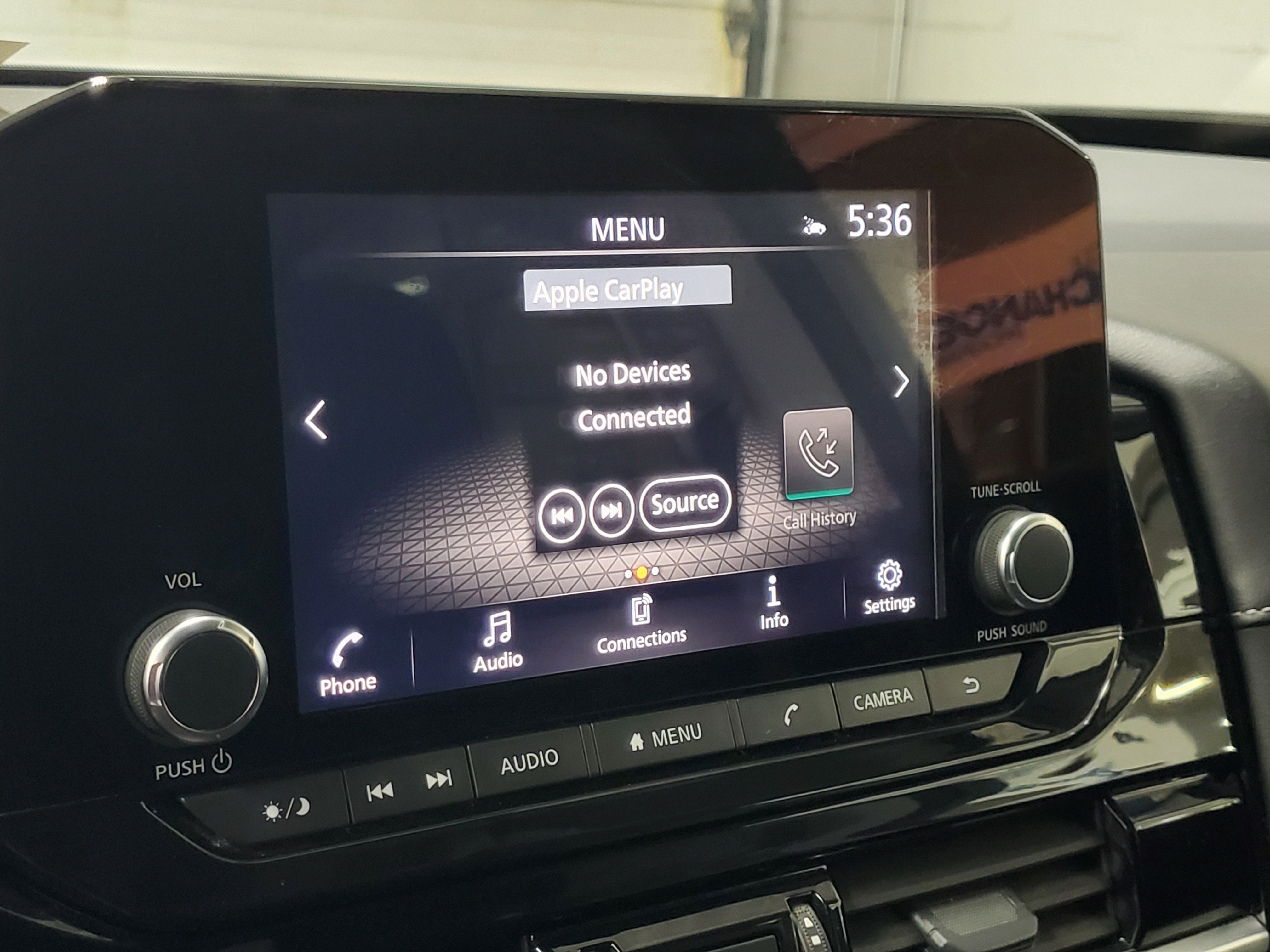 Used 2024 Nissan Pathfinder SV FWD image 29