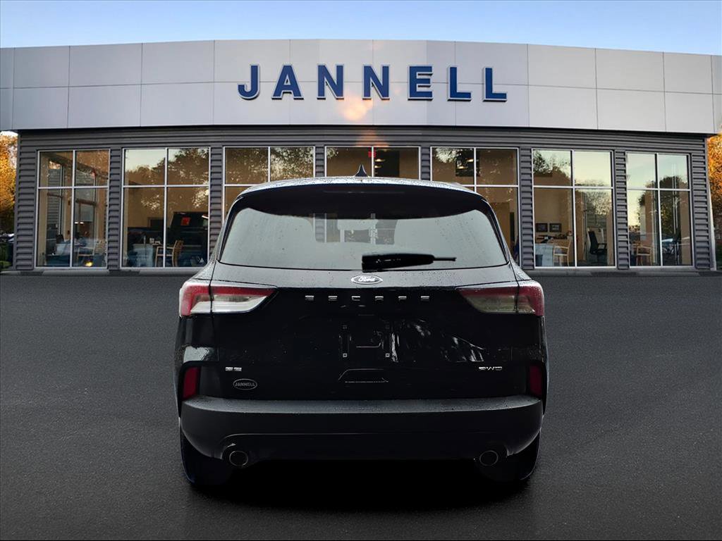 Used 2021 Ford Escape SE w/ SE Sport Appearance Package image 6