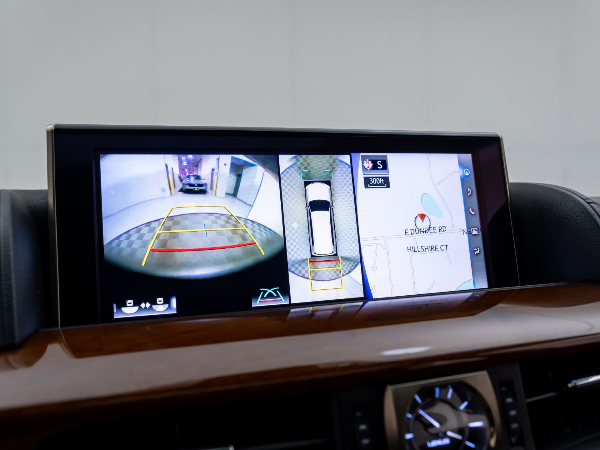 Used 2016 Lexus LX 570 4WD image 22