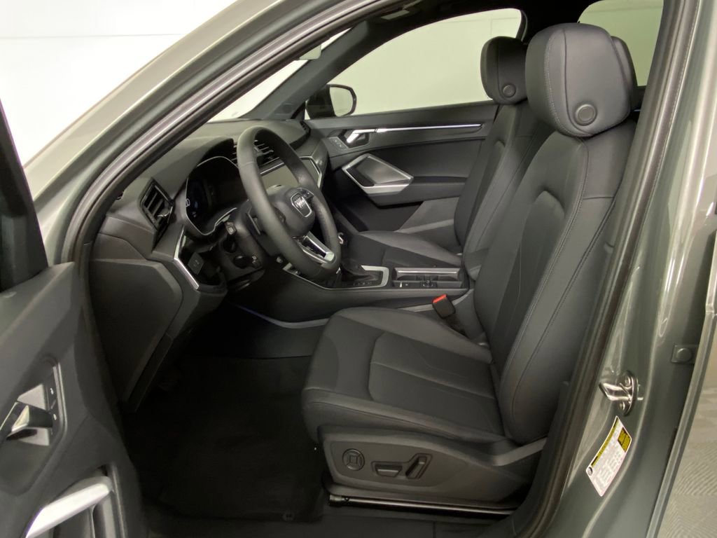 Used 2025 Audi Q3 2.0T Premium Plus w/ Premium Plus Package AWD/4WD image 21