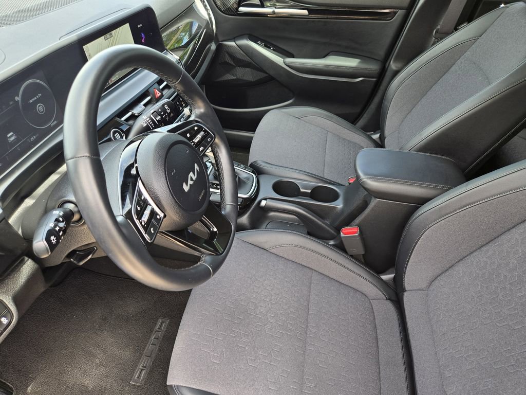 Certified 2024 Kia Seltos S image 18