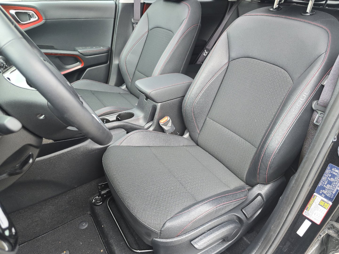 Used 2025 Kia Soul GT-Line image 23