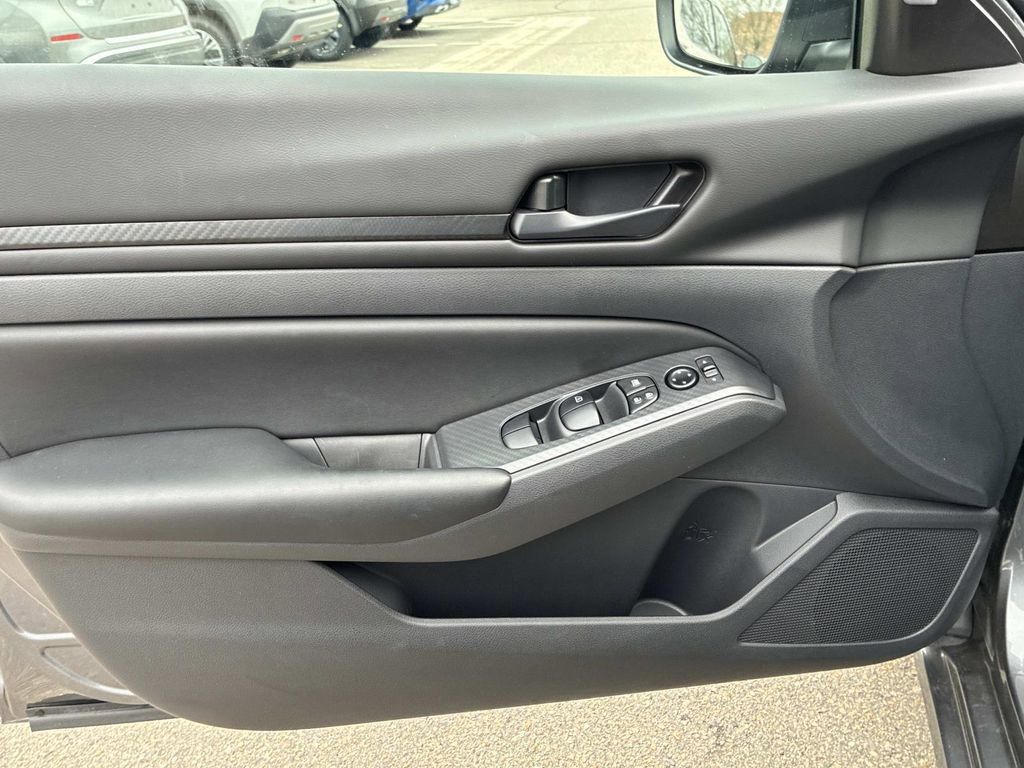 Used 2025 Nissan Altima 2.5 S image 18