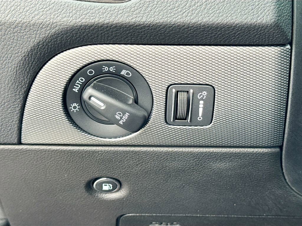 Used 2019 Dodge Durango R/T w/ Technology Group image 6