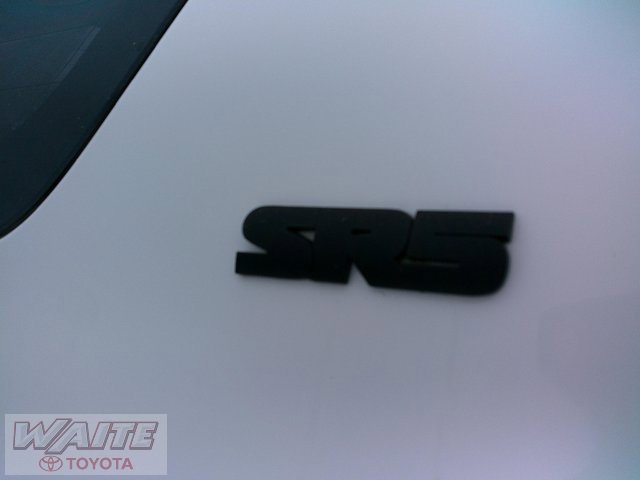 Used 2018 Toyota 4Runner SR5 image 9