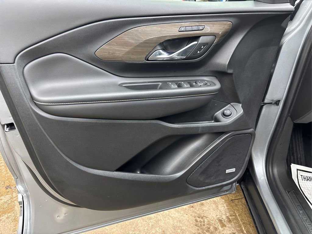 Used 2023 GMC Terrain Denali w/ Denali Premium Package image 25