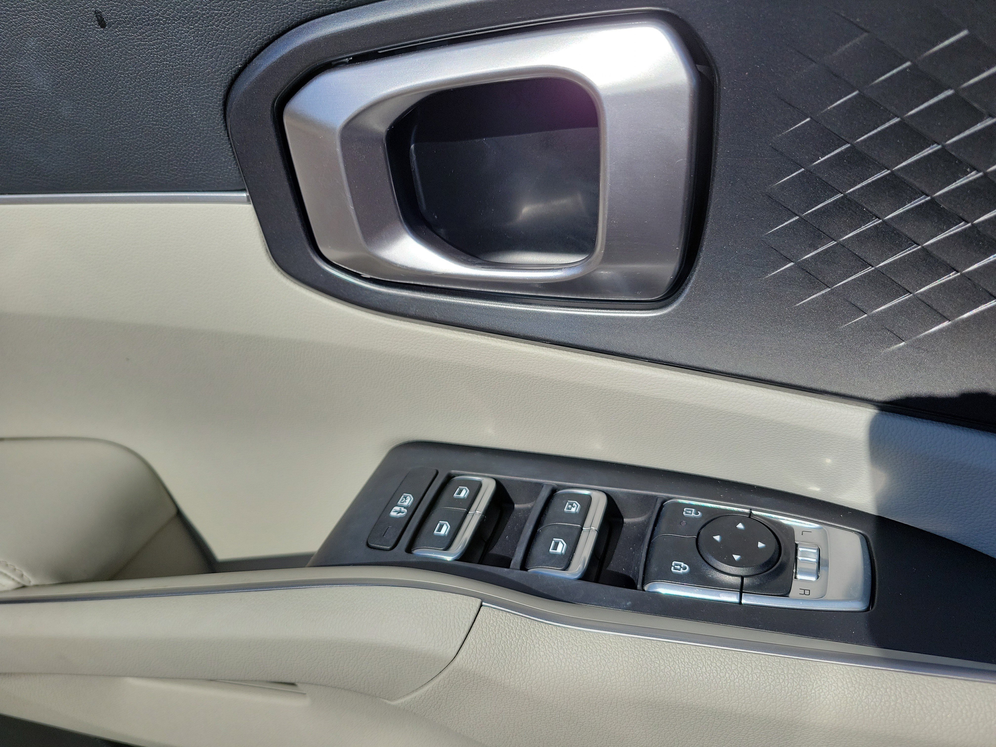 Used 2025 Kia Sorento S w/ Panoramic Sunroof Package image 22