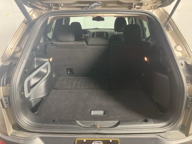 Used 2016 Jeep Cherokee Latitude w/ Comfort/Convenience Group image 20