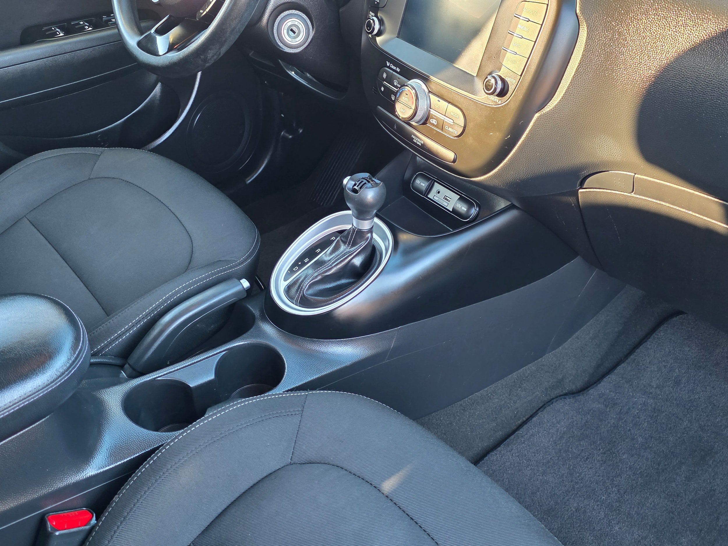 Used 2018 Kia Soul + FWD image 24