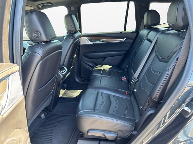 Used 2021 Cadillac XT6 Premium Luxury w/ Platinum Package image 13