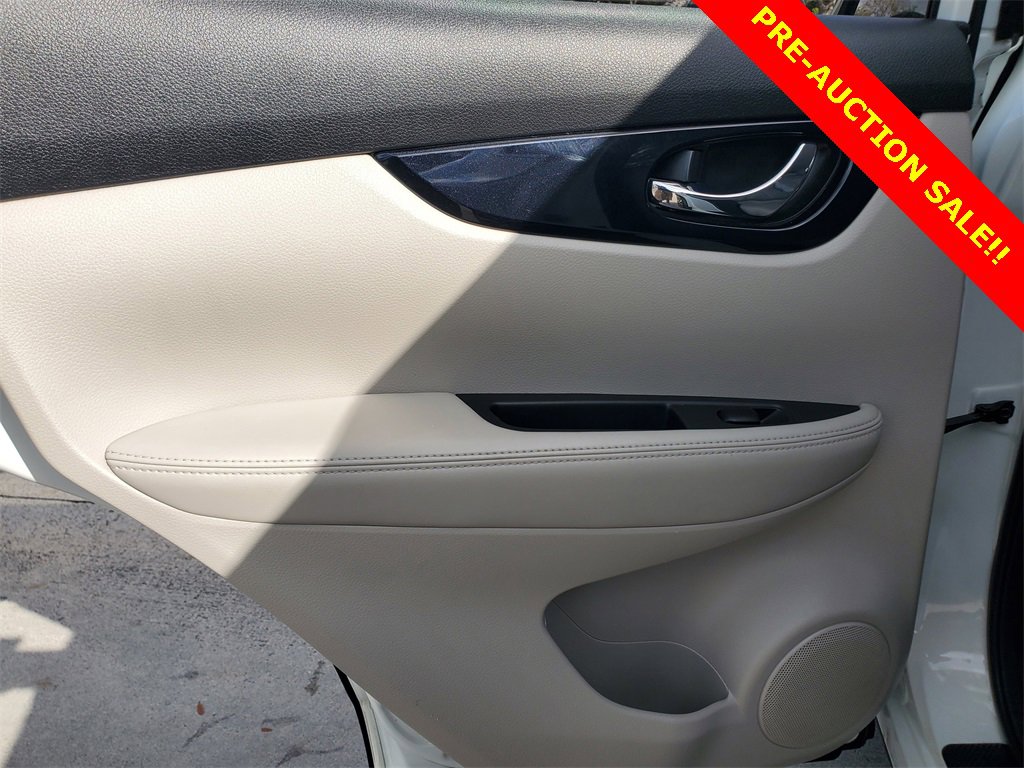 Used 2019 Nissan Rogue Sport SL w/ Premium Package image 13