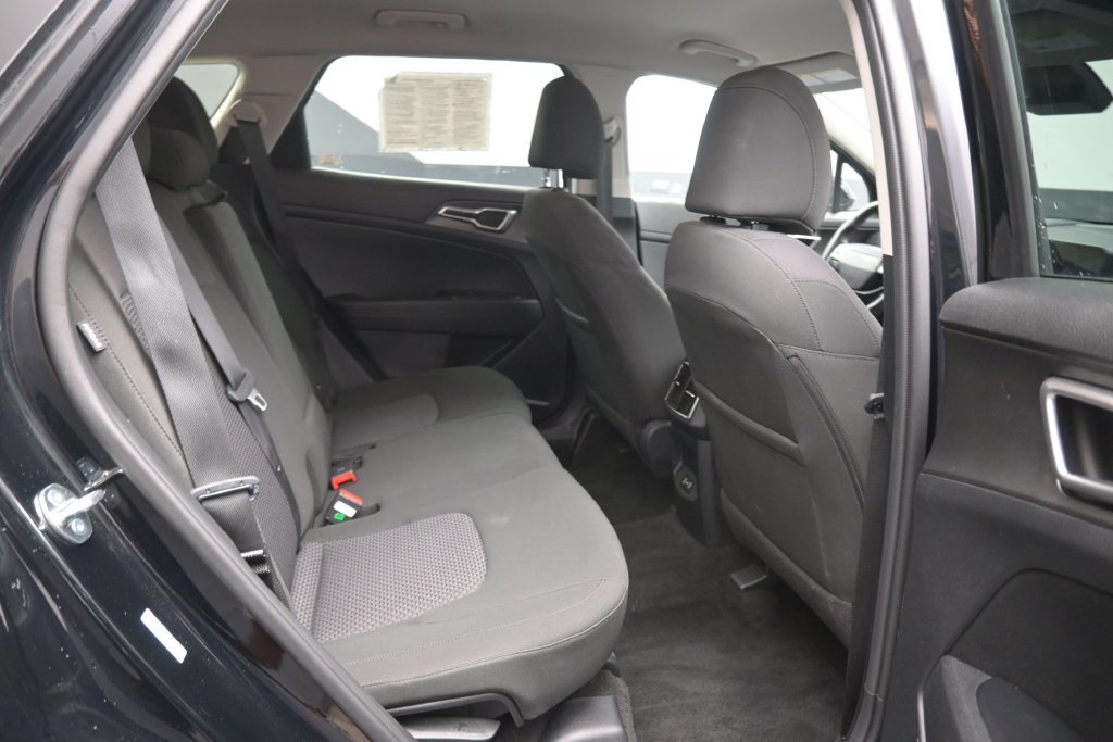 Used 2026 Kia Sportage LX FWD image 21