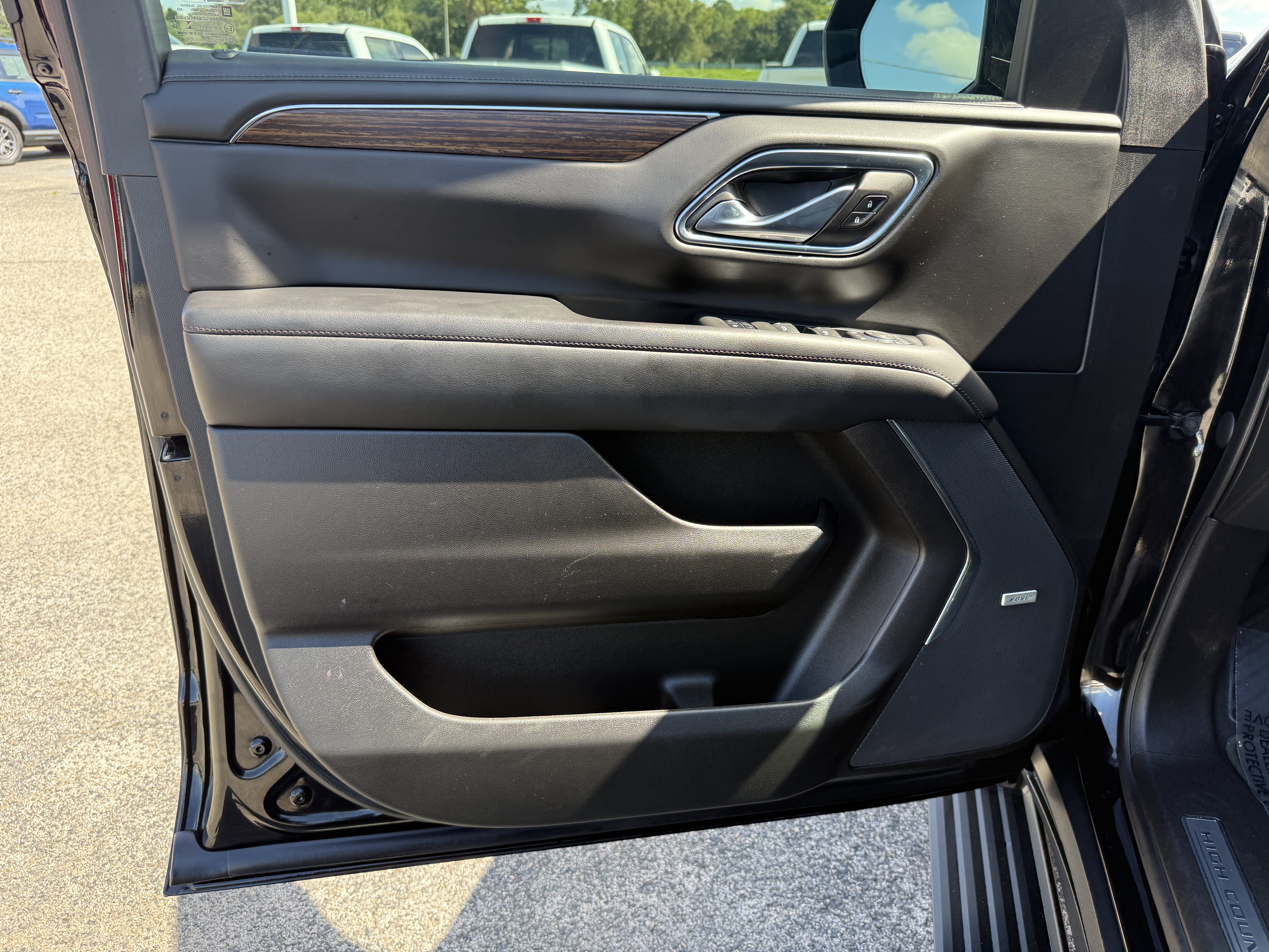 Used 2023 Chevrolet Tahoe High Country RWD image 13