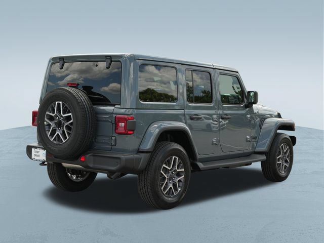 Used 2026 Jeep Wrangler Unlimited Sahara AWD/4WD image 9