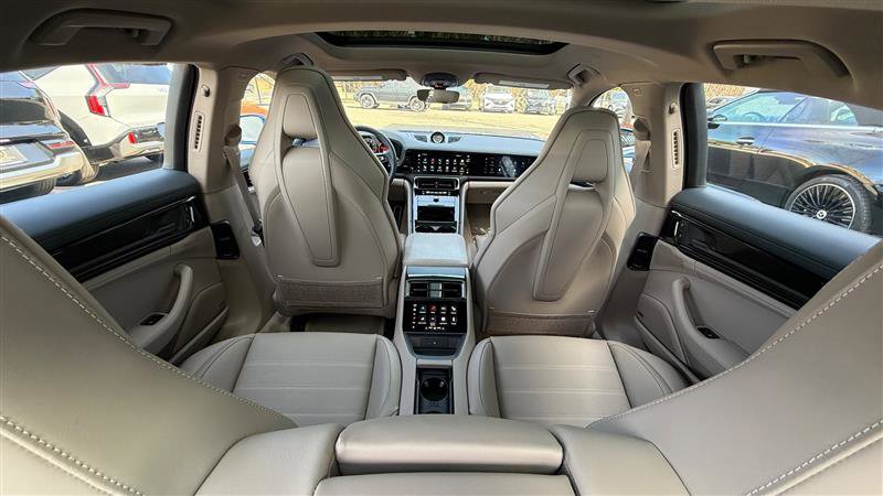 Used 2025 Porsche Panamera 4 image 26