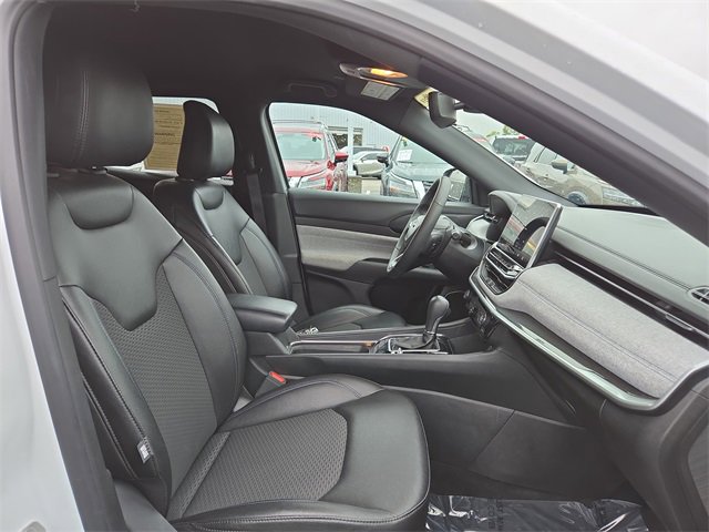 Used 2024 Jeep Compass Latitude image 15