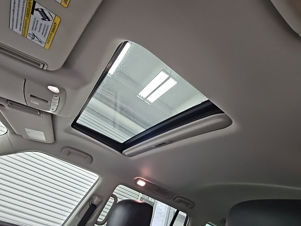 Used 2023 Nissan Armada Platinum w/ Captain's Chairs Package image 32