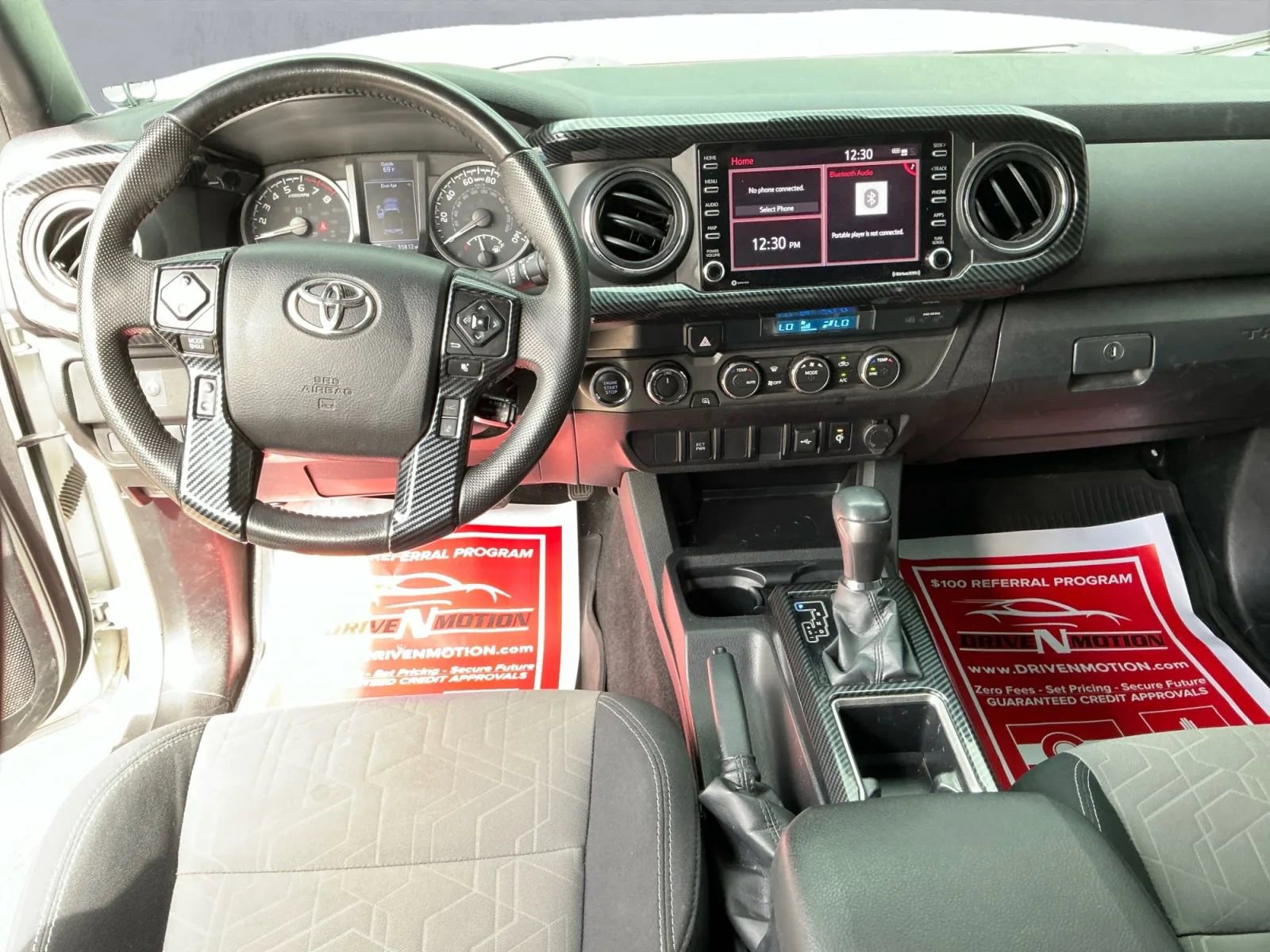 Used 2022 Toyota Tacoma TRD Off-Road image 16