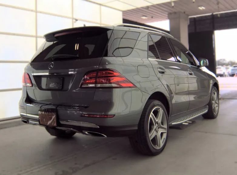 Used 2018 Mercedes-Benz GLE 350 w/ Premium 1 Package image 2
