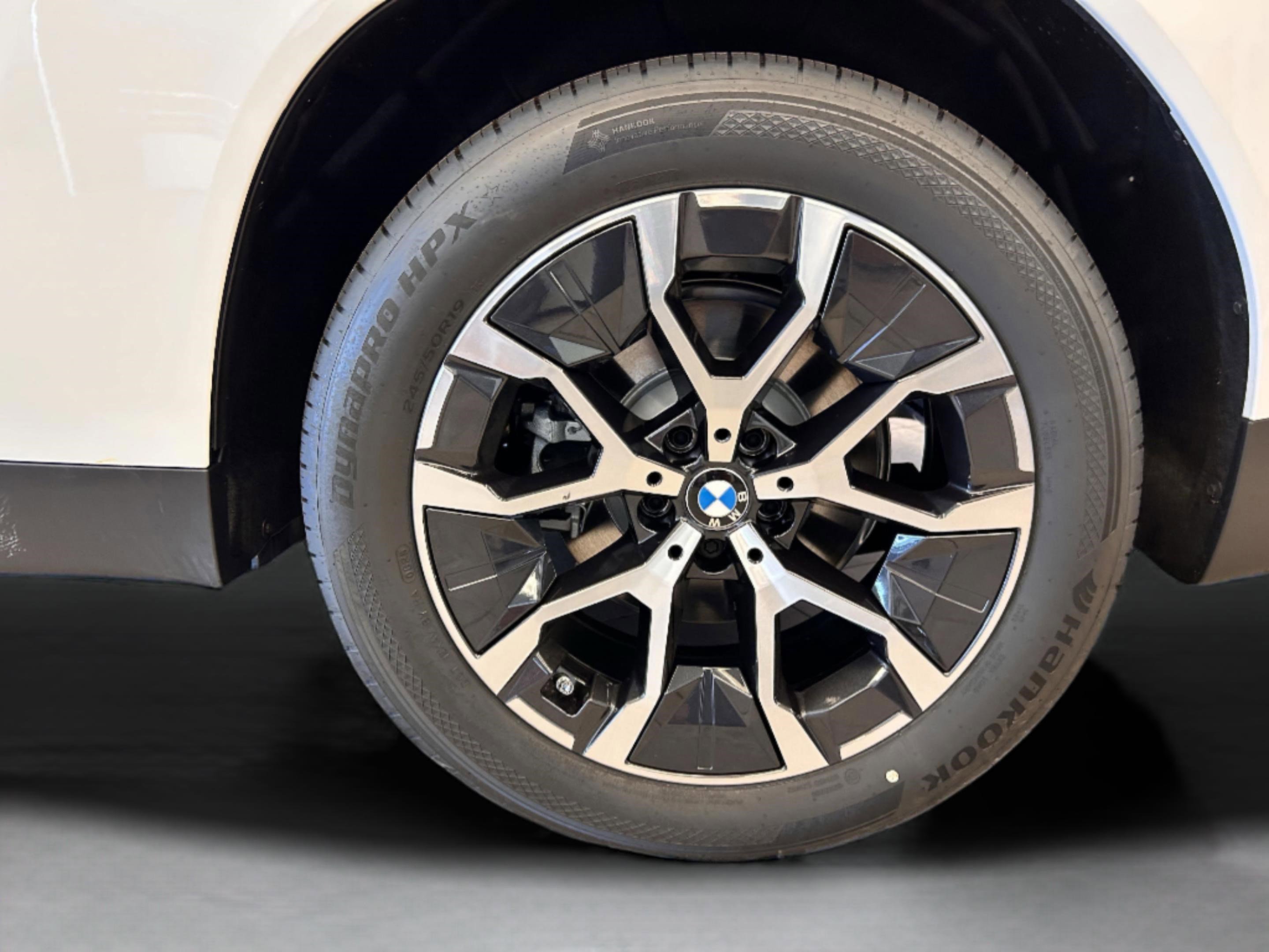 Used 2025 BMW X3 xDrive30i image 27