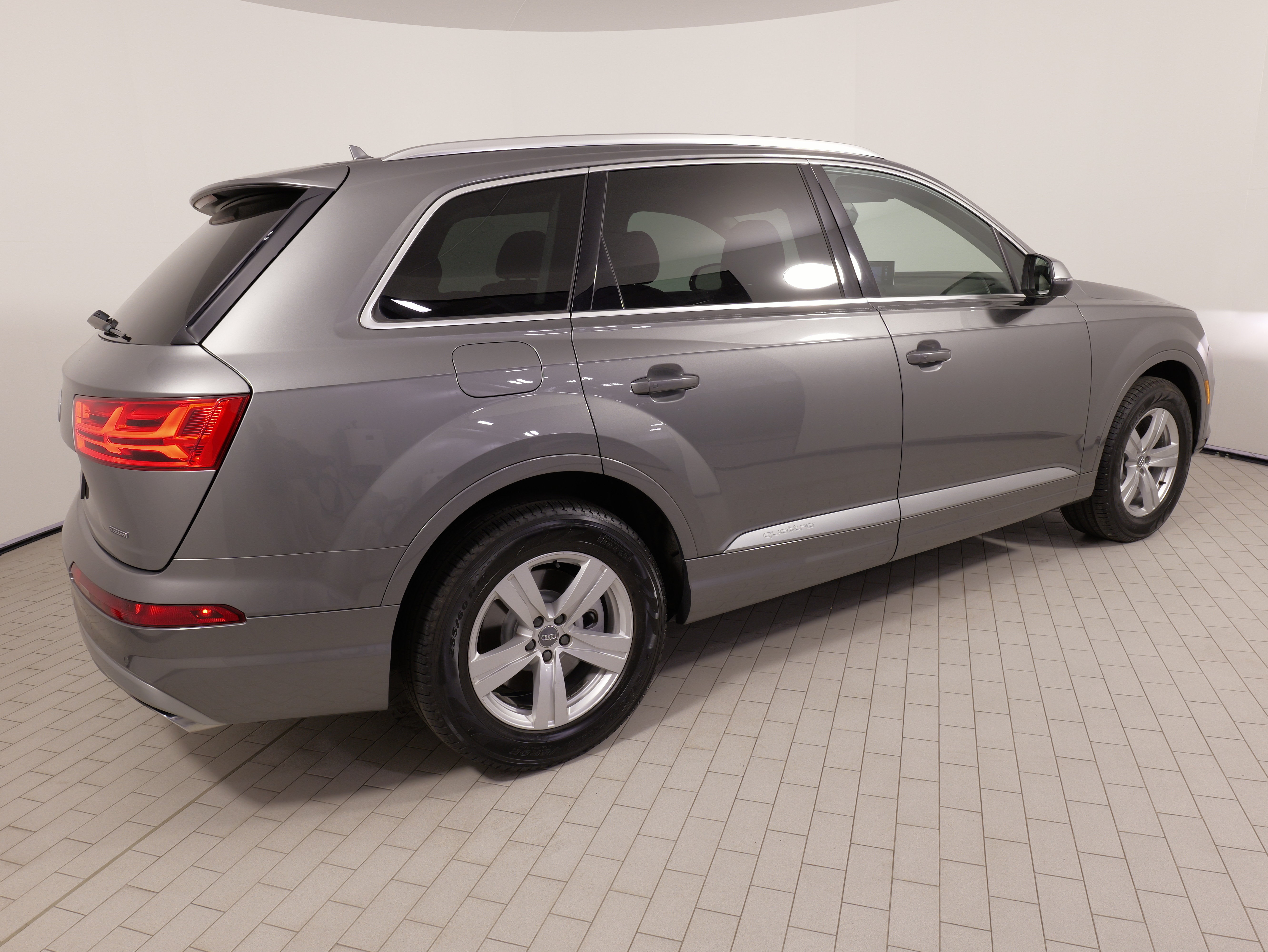 Used 2017 Audi Q7 2.0T Premium Plus w/ Premium Plus Package AWD/4WD image 10