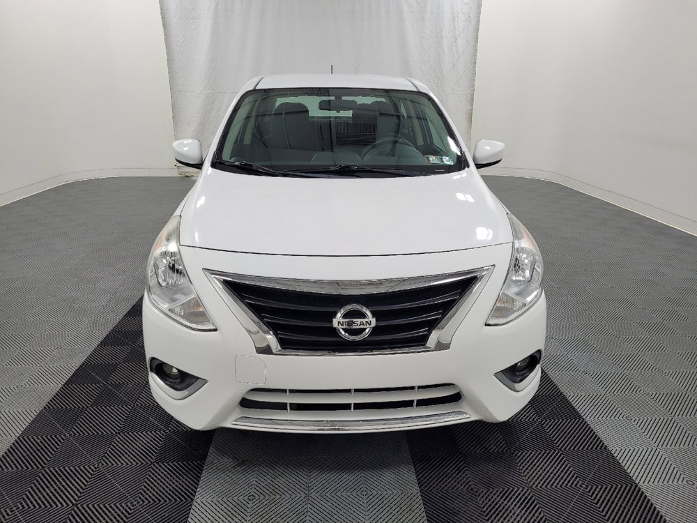 Used 2016 Nissan Versa SV w/ SV Appearance Package FWD image 14
