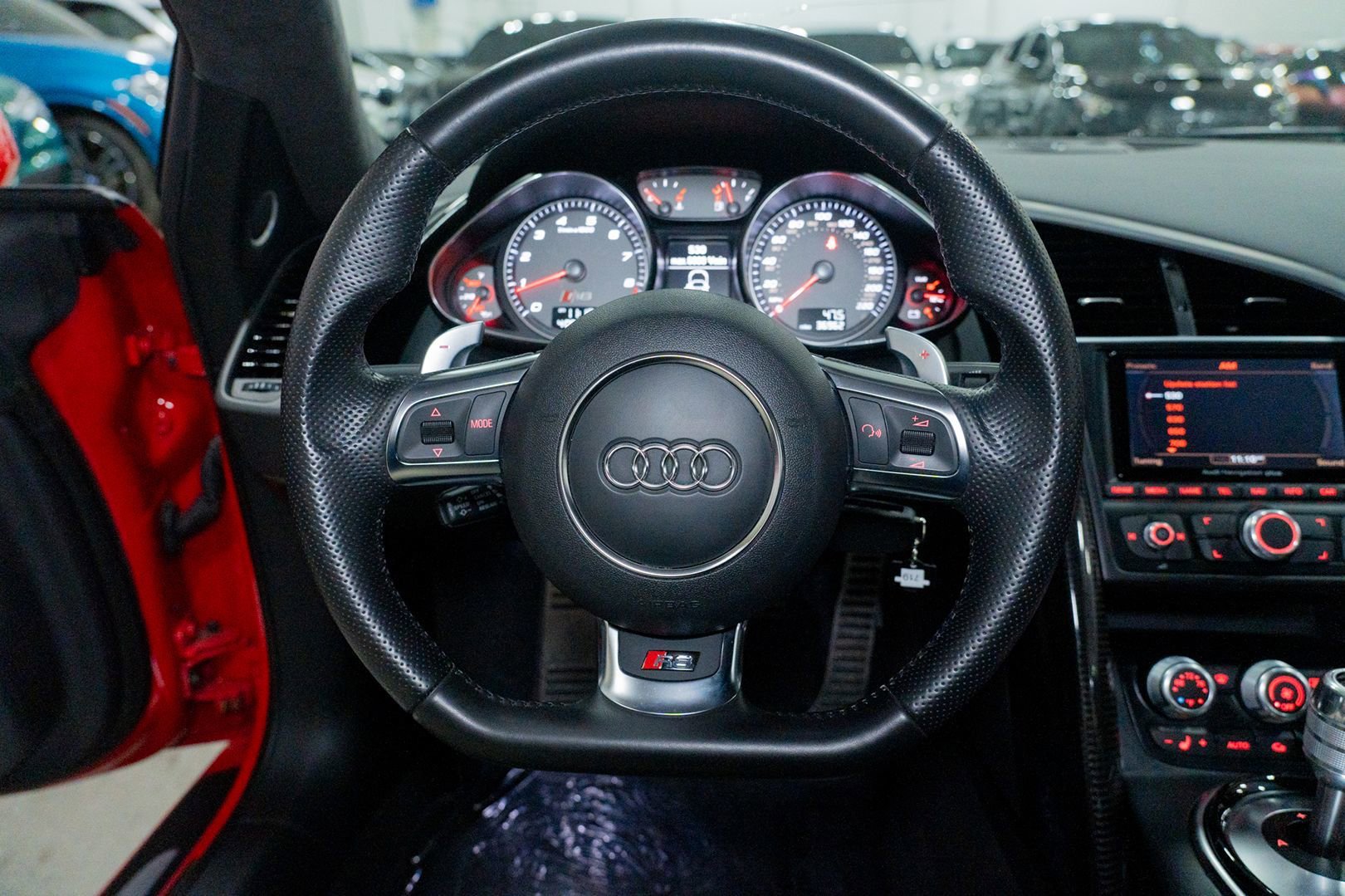 Used 2014 Audi R8 V8 w/ Convenience Package image 31