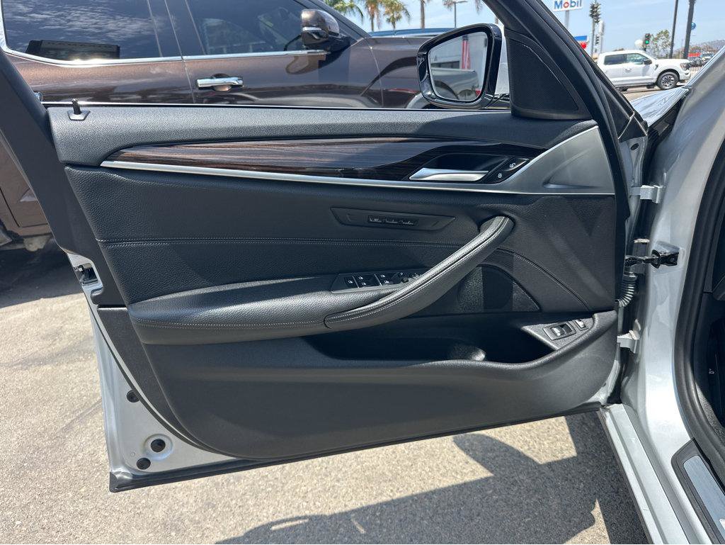 Used 2019 BMW 530e w/ Premium Package RWD image 15