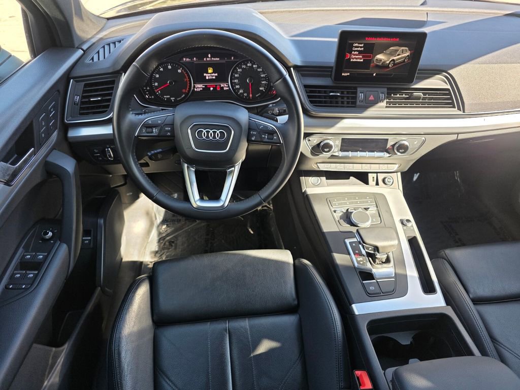 Used 2020 Audi Q5 2.0T Premium w/ Titanium Sport Package image 12