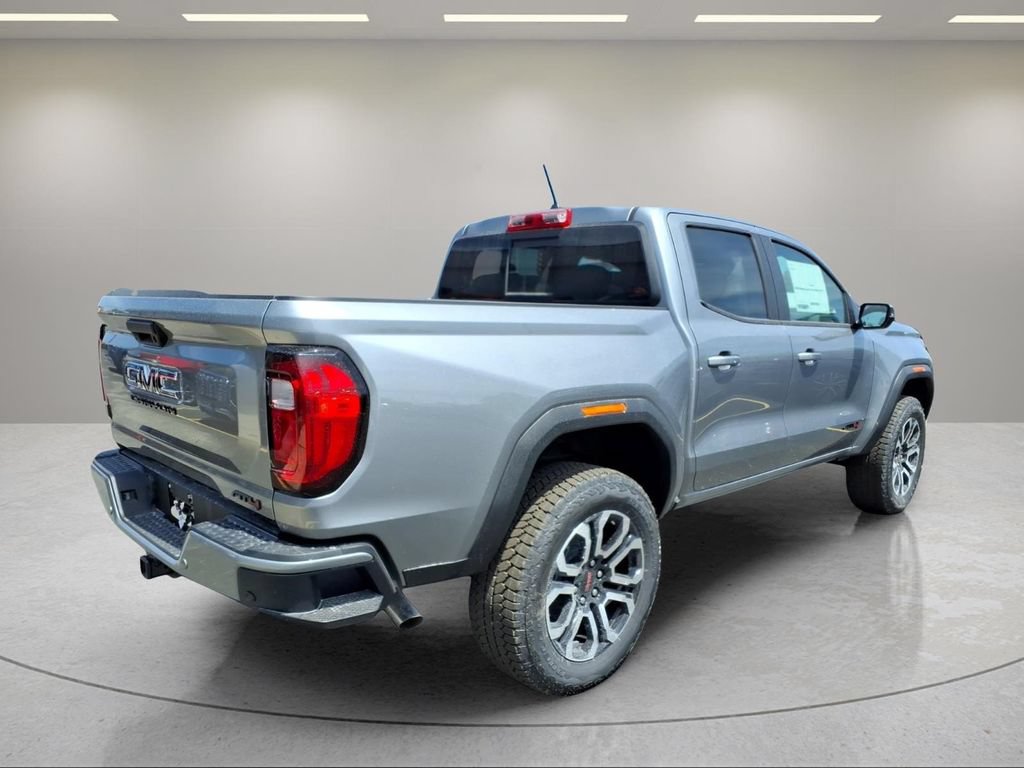 New 2026 GMC Canyon AT4 w/ AT4 Premium Package AWD/4WD image 3