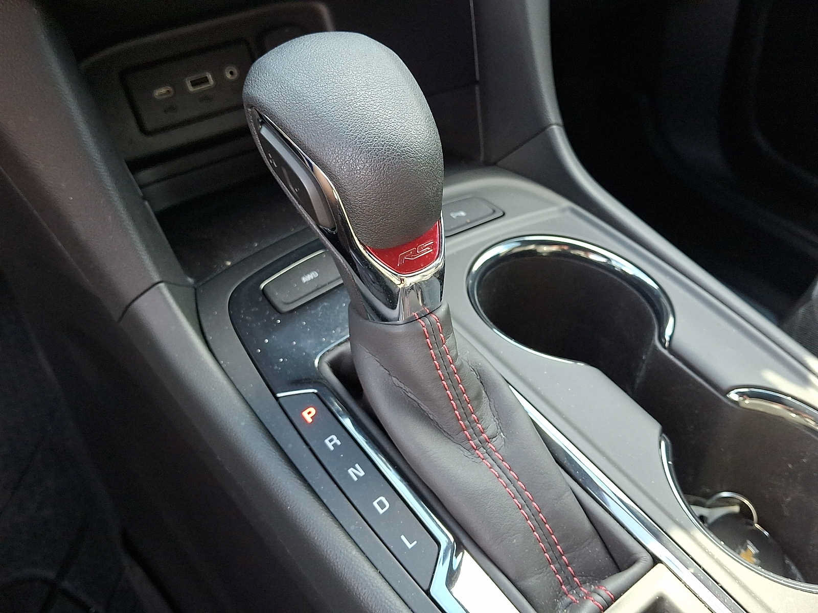 Used 2024 Chevrolet Equinox RS w/ LPO, Floor Liner Package AWD/4WD image 14
