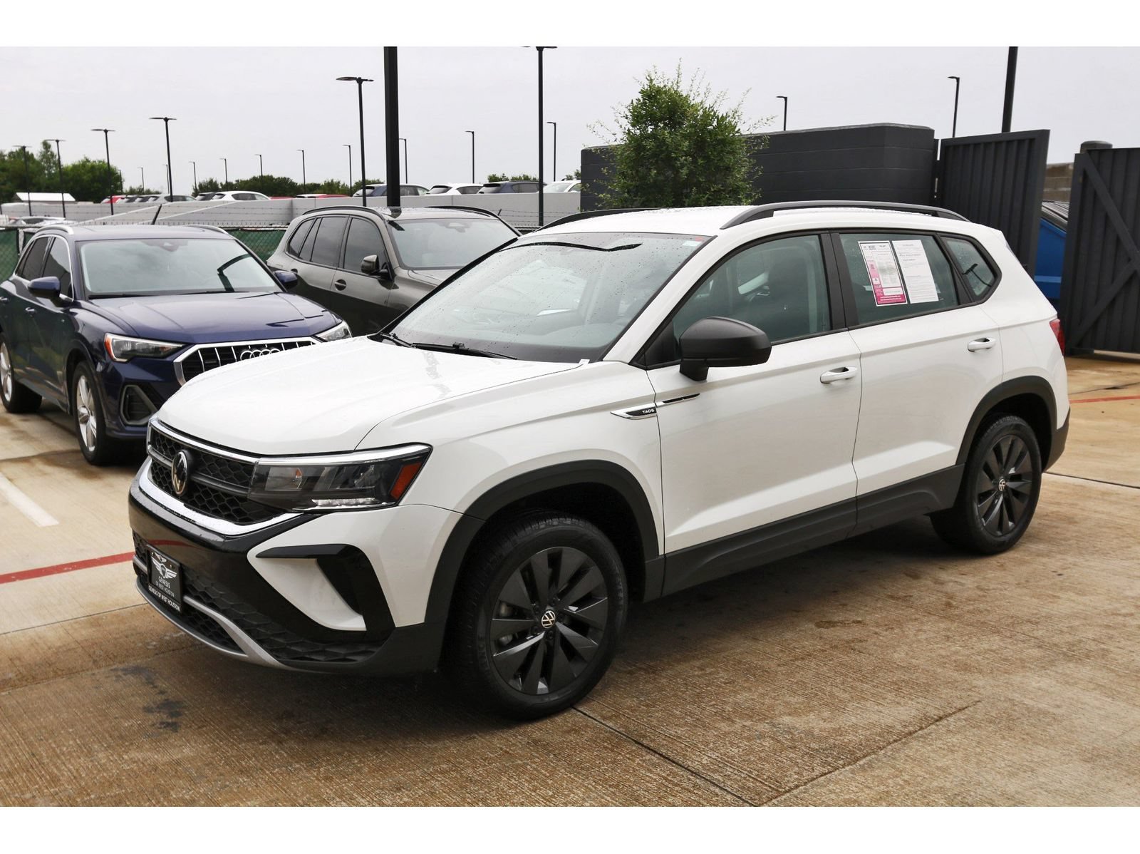 Used 2023 Volkswagen Taos S FWD image 3