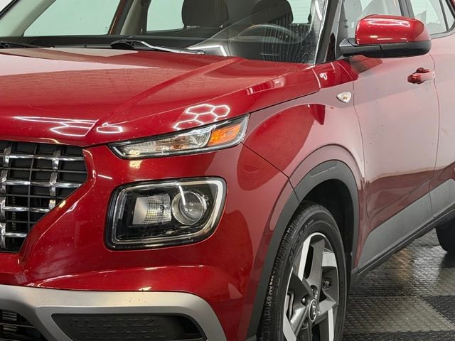 Certified 2024 Hyundai Venue SEL image 8