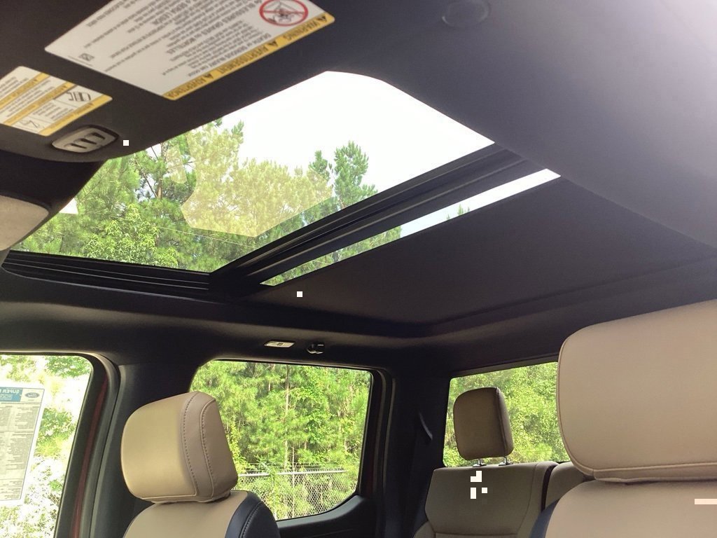 New 2025 Ford F250 Lariat w/ Black Appearance Package image 74