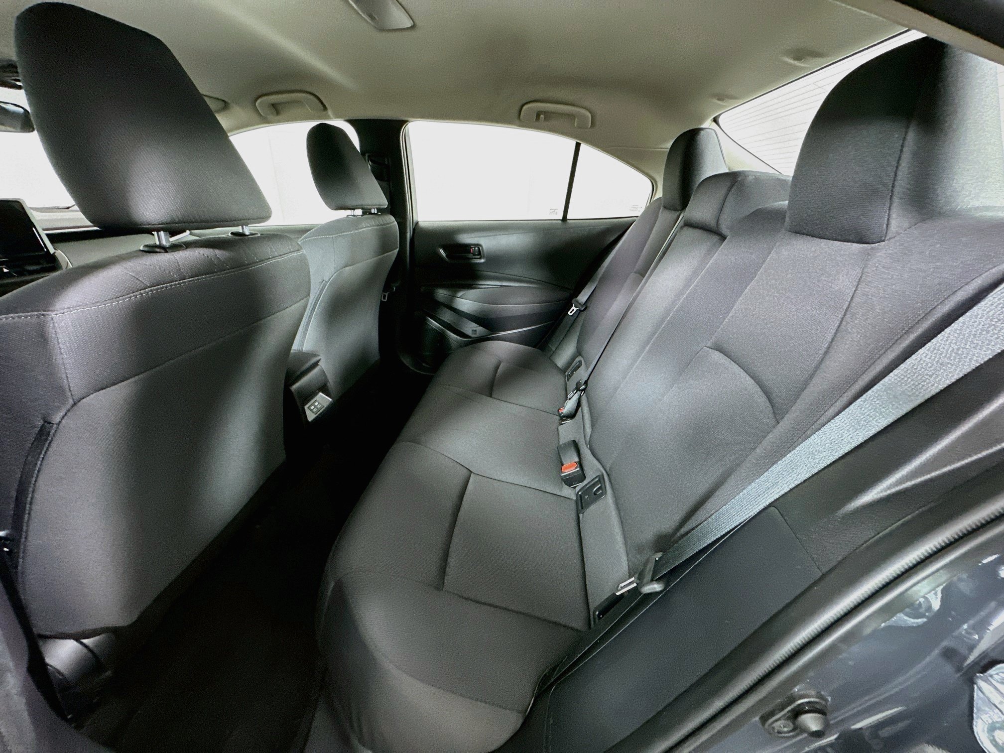 Used 2025 Toyota Corolla LE FWD image 26