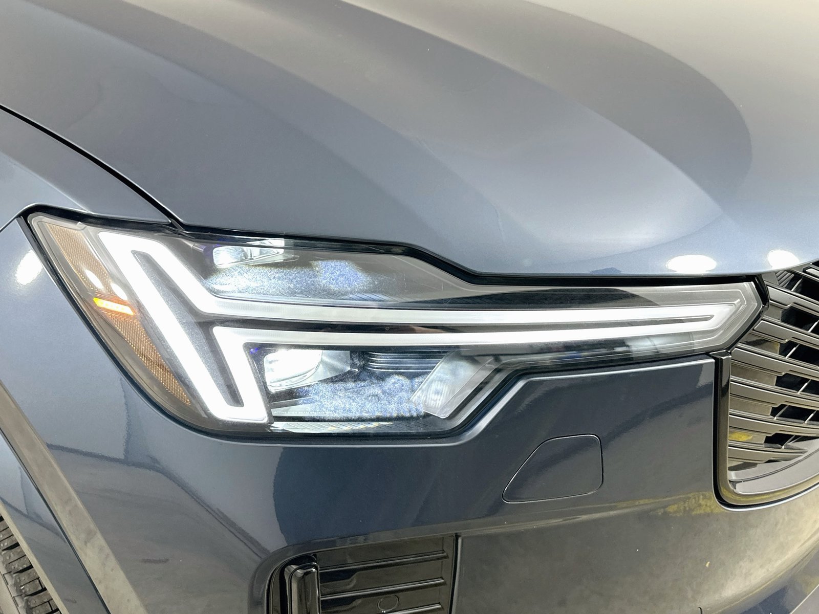 New 2027 Volvo XC90 B6 Ultra AWD/4WD image 9