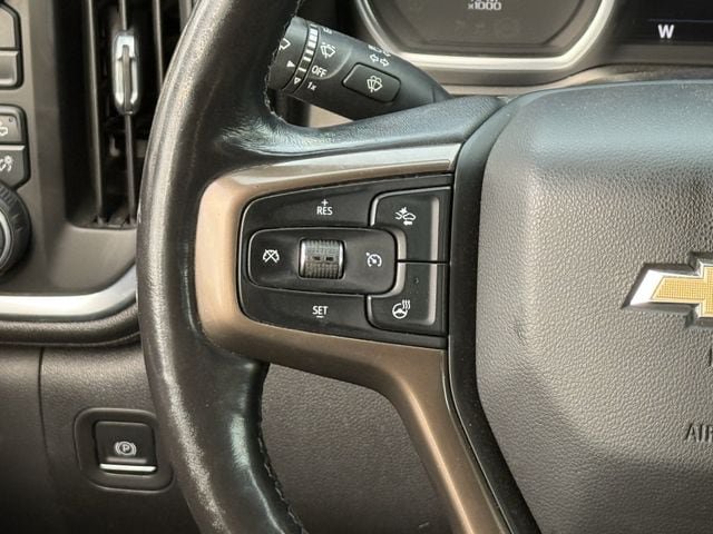 Used 2020 Chevrolet Silverado 1500 High Country w/ Technology Package AWD/4WD image 13