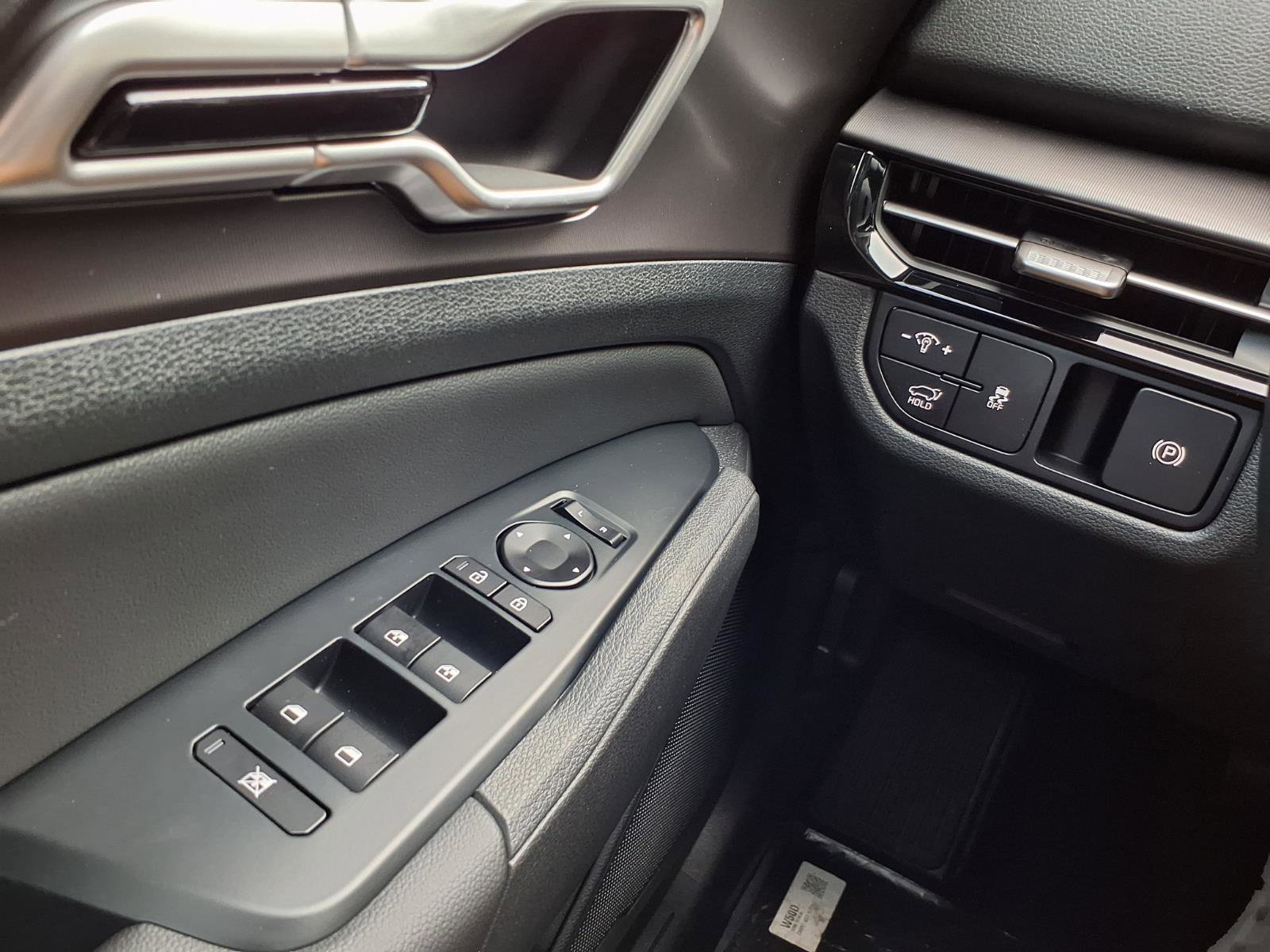 New 2026 Kia Sportage EX image 12