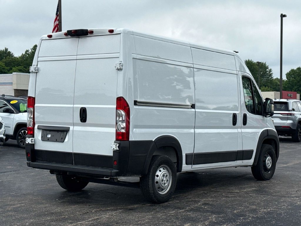 Used 2023 RAM ProMaster 2500 w/ Convenience Group FWD image 11