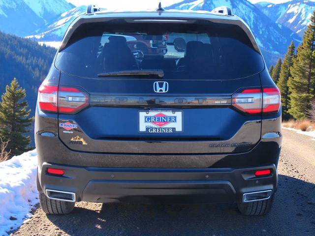 Used 2025 Honda Pilot Black Edition image 5