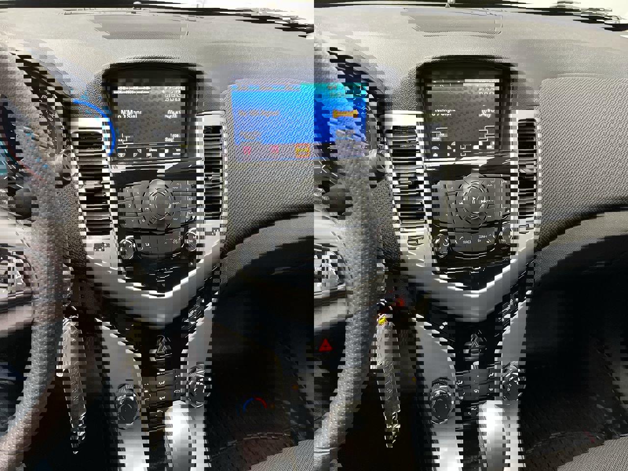 Used 2015 Chevrolet Cruze LT image 15