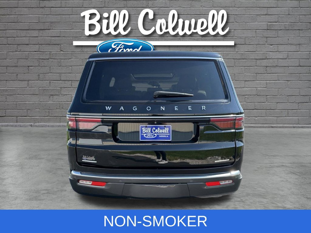Used 2022 Jeep Wagoneer Series III w/ Premium Group I AWD/4WD image 6
