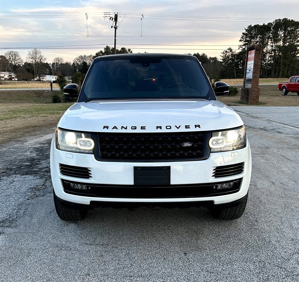 Used 2014 Land Rover Range Rover Supercharged image 3