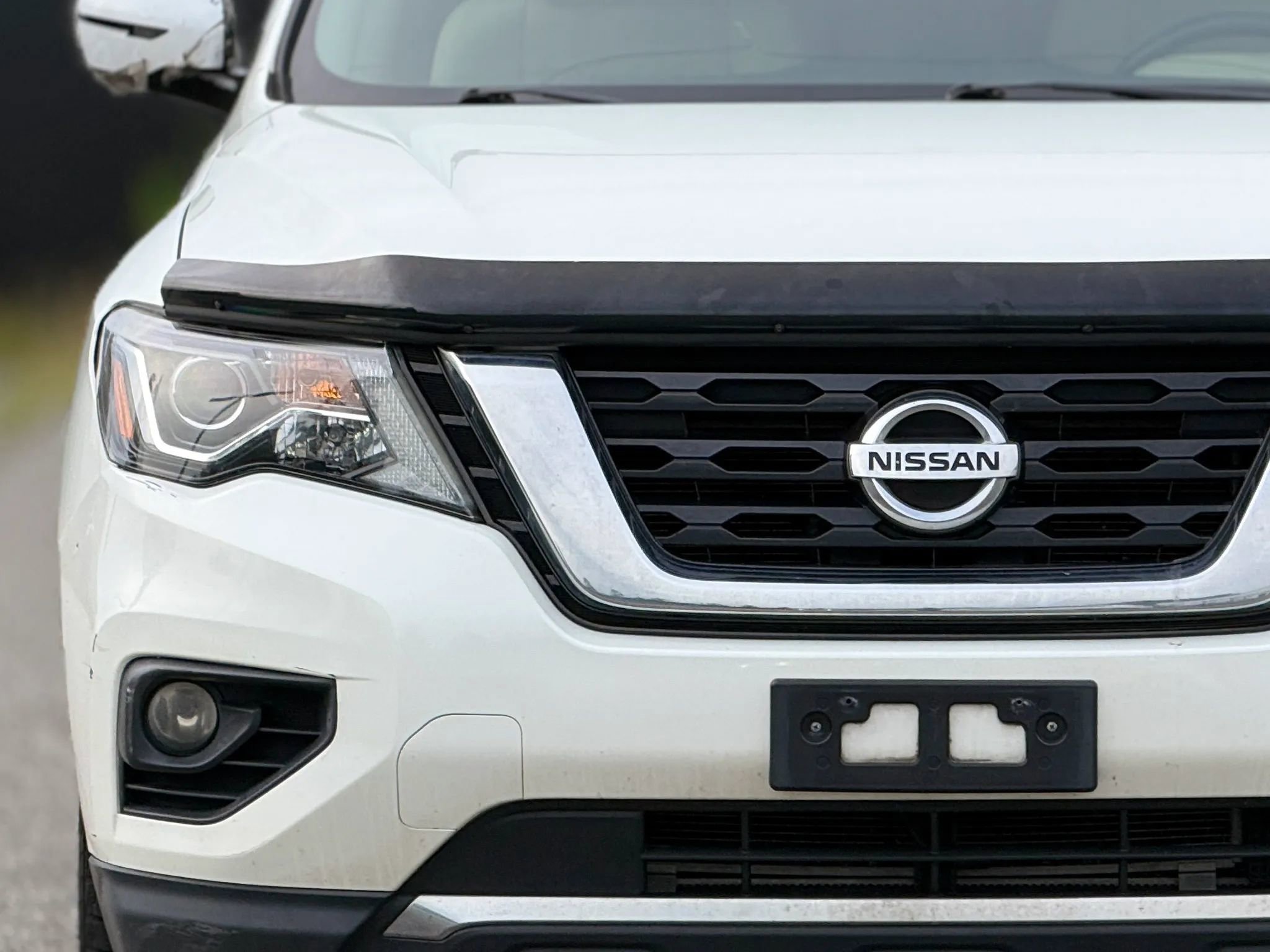 Used 2017 Nissan Pathfinder SV AWD/4WD image 11