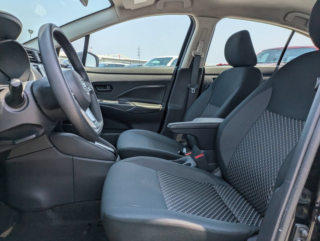Used 2020 Nissan Versa S FWD image 11