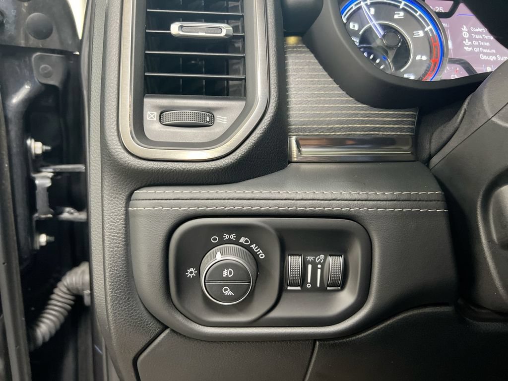 Used 2021 RAM 2500 Limited AWD/4WD image 19