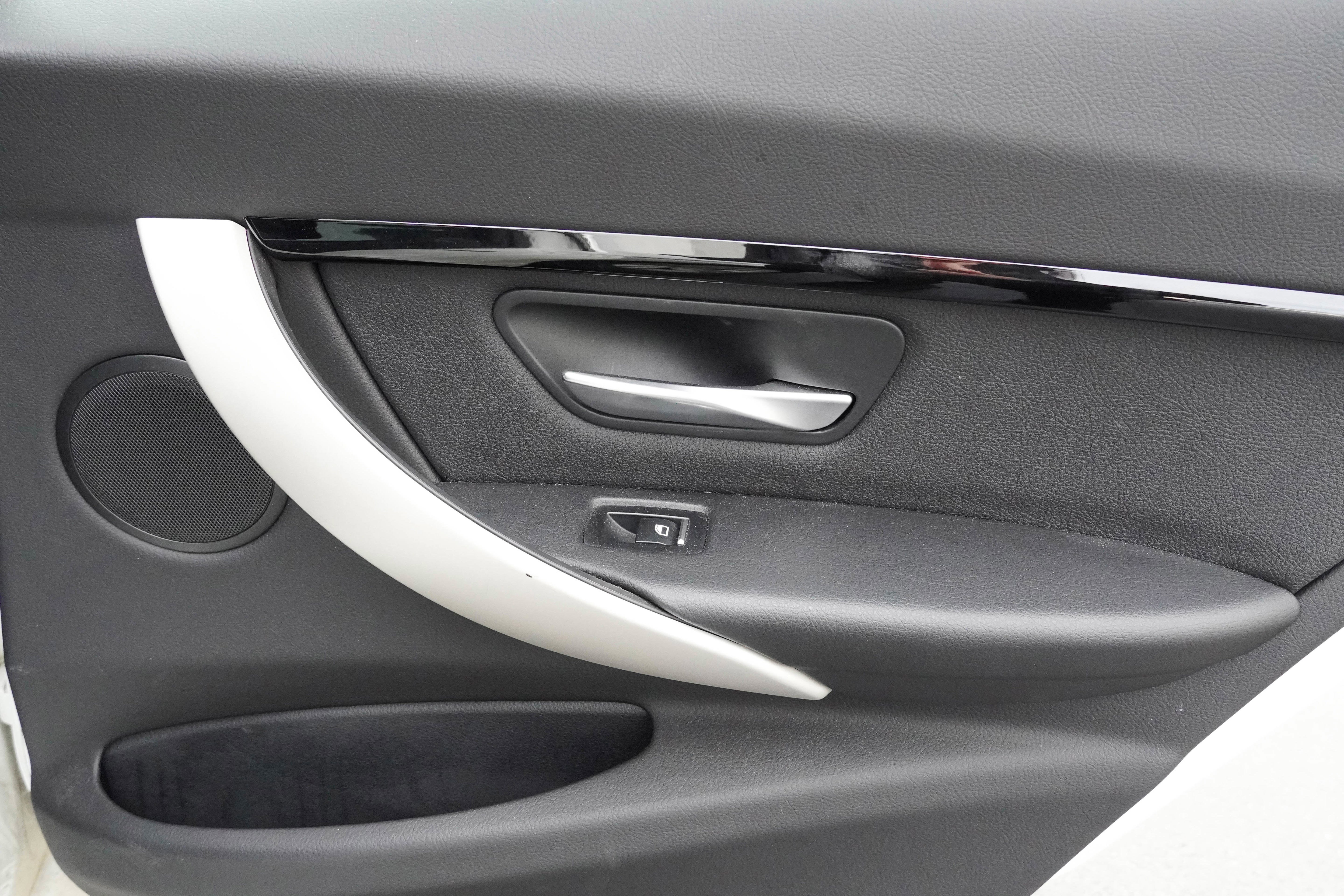 Used 2017 BMW 330i Sedan image 30