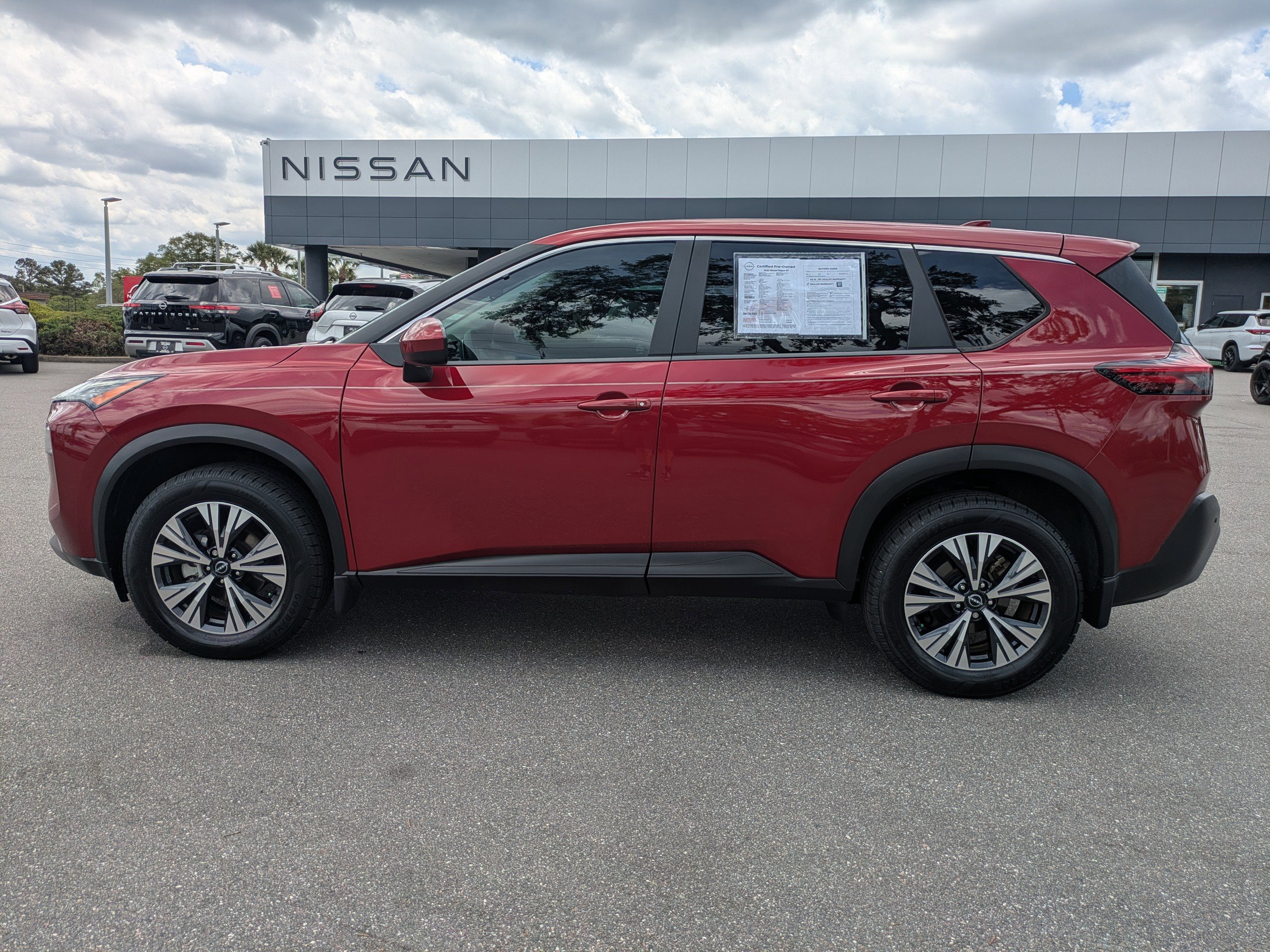 Certified 2023 Nissan Rogue SV FWD image 7